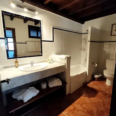 Casona D'alevia Hotel