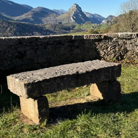 Casona D'alevia Hotel